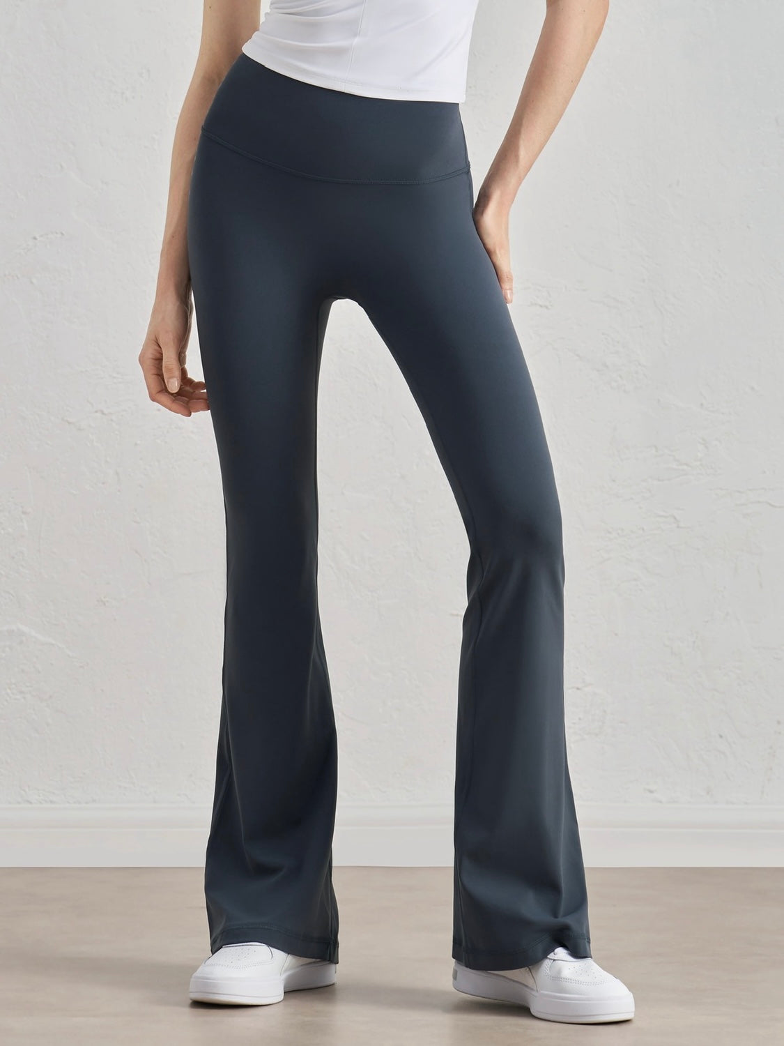 Airy Flared Leggings