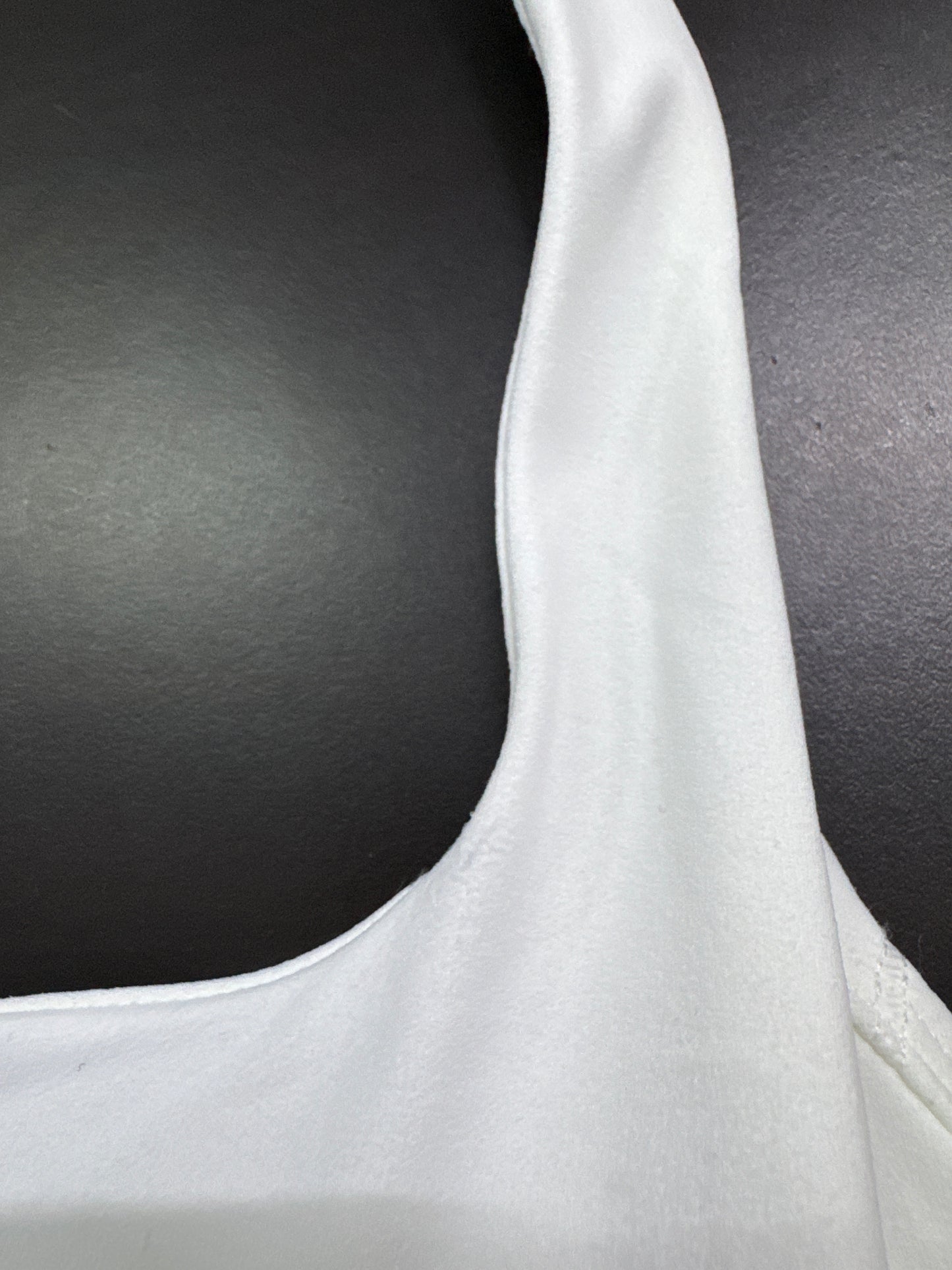 (Defected) Uneck Backless Sports Bra - M Size FLOE ACTIVE