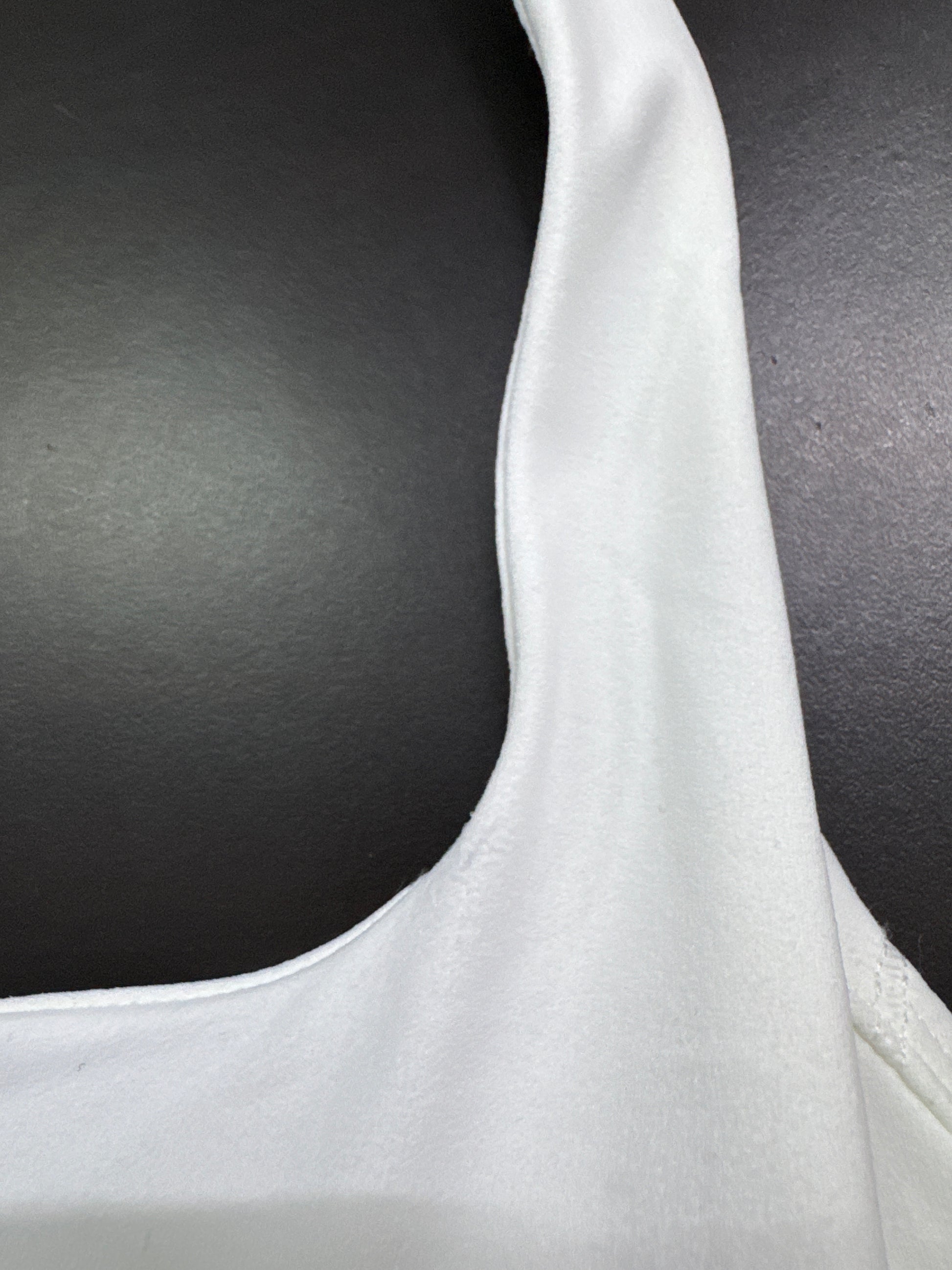 (Defected) Uneck Backless Sports Bra - M Size FLOE ACTIVE