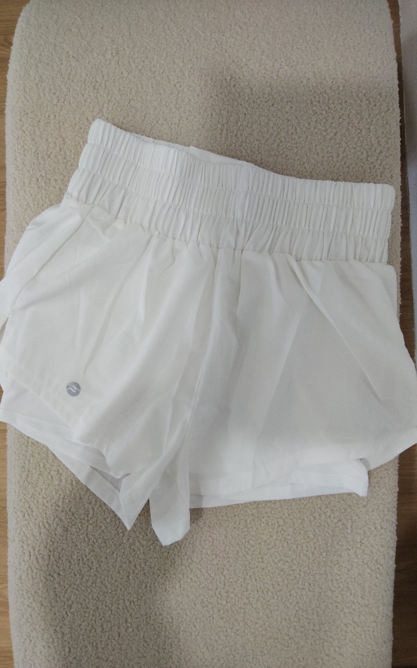 (Defeat) Luster Shorts - Size S